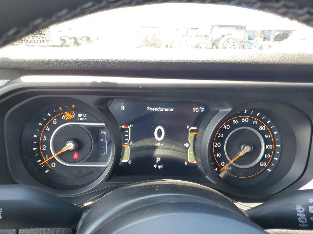 new 2025 Jeep Wrangler car, priced at $43,276