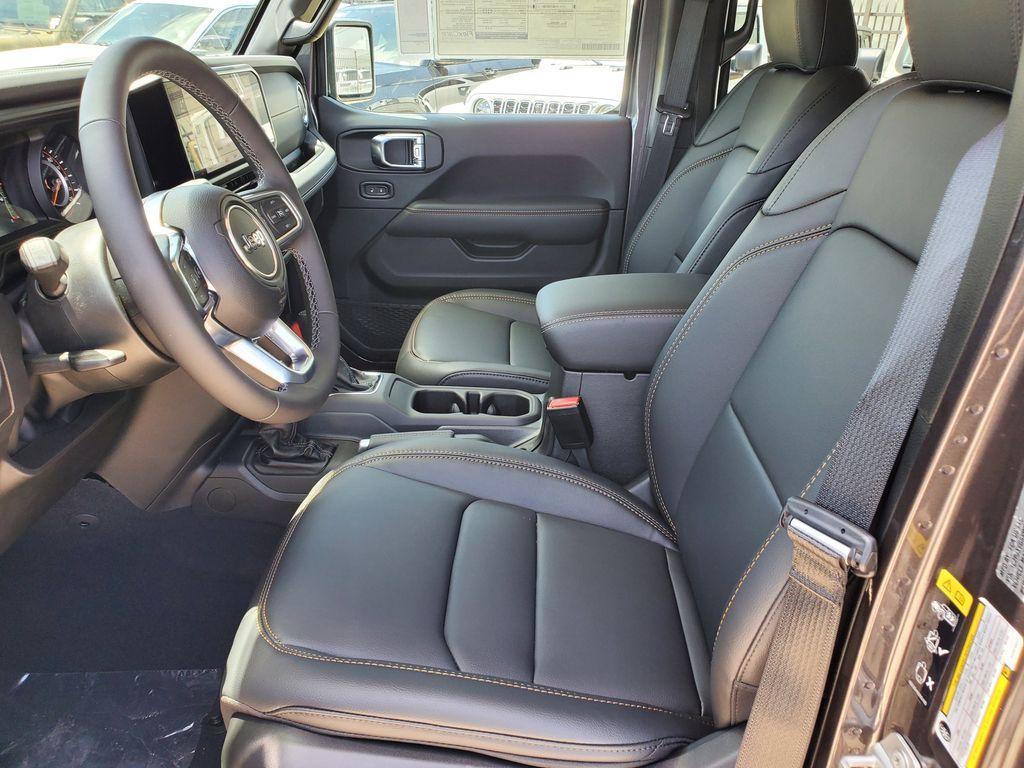 new 2025 Jeep Wrangler car, priced at $46,227