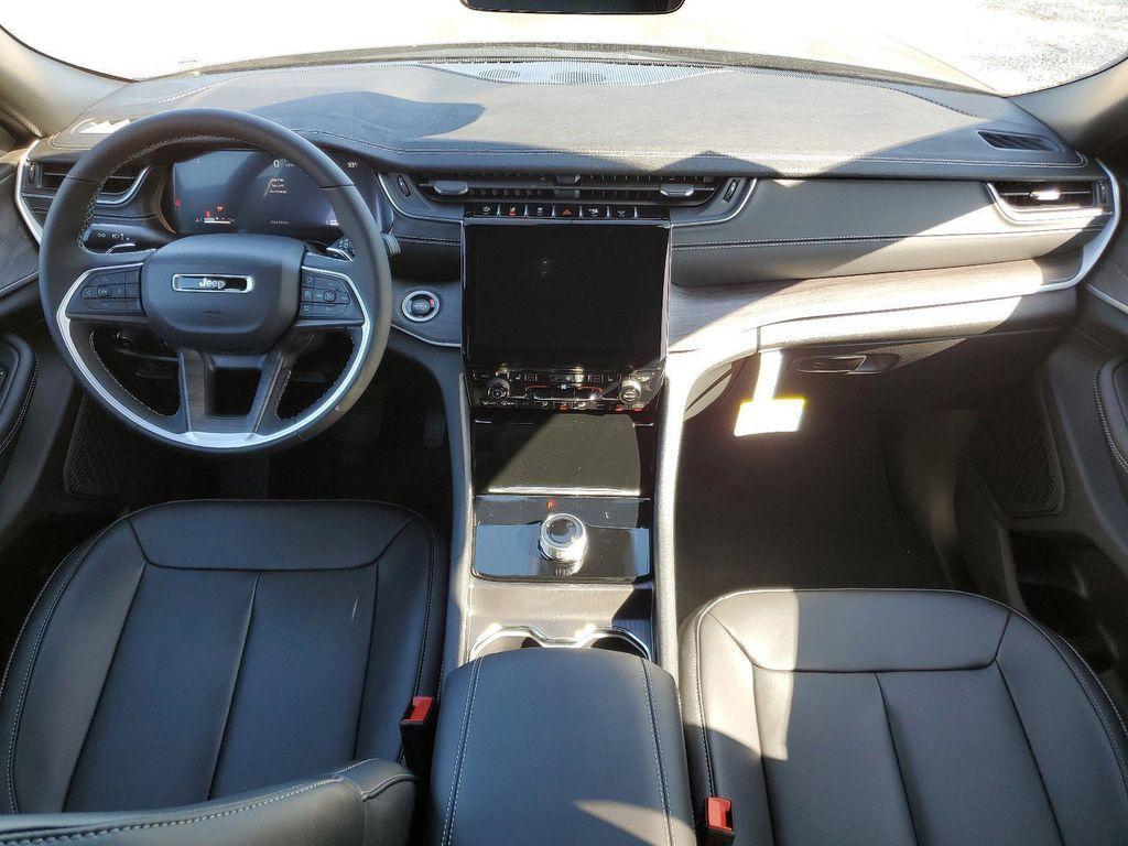 new 2025 Jeep Grand Cherokee L car, priced at $38,742