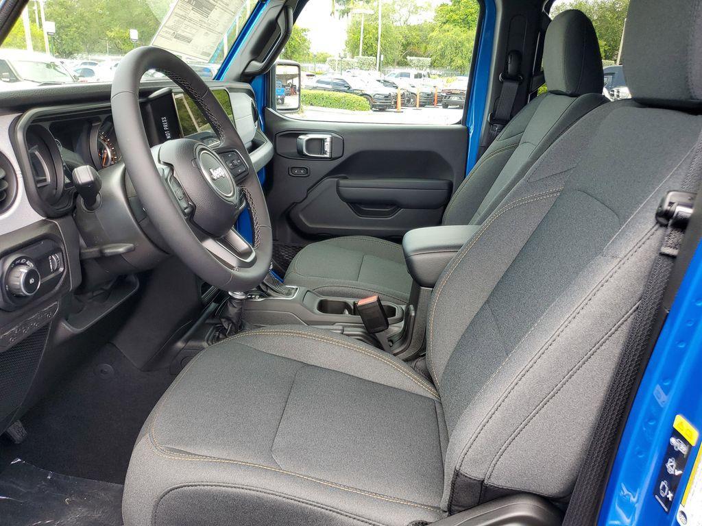 new 2025 Jeep Wrangler car, priced at $41,671