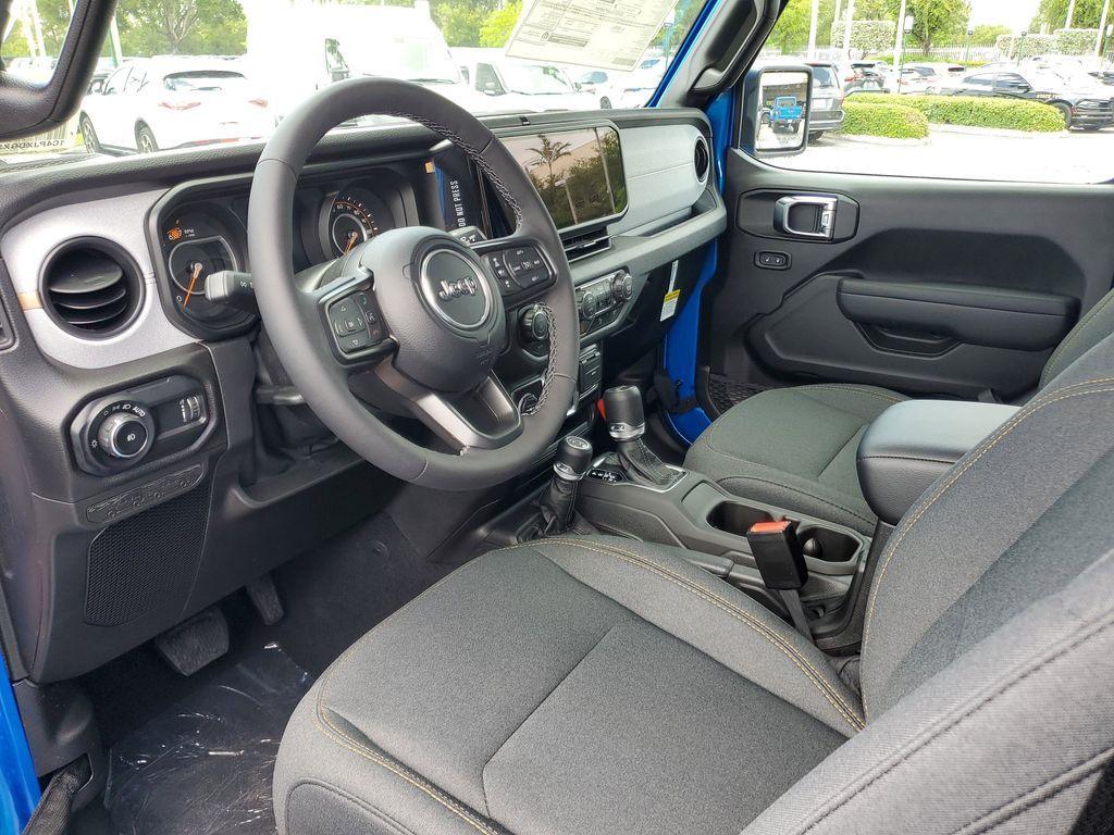 new 2025 Jeep Wrangler car, priced at $41,671