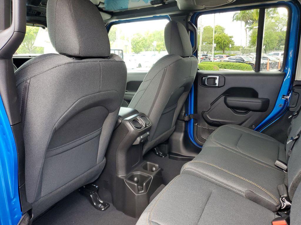 new 2025 Jeep Wrangler car, priced at $41,671