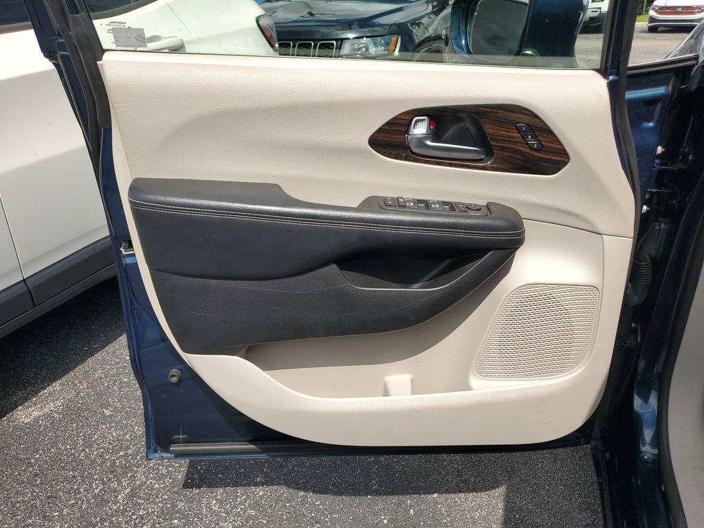 used 2021 Chrysler Pacifica car, priced at $18,490