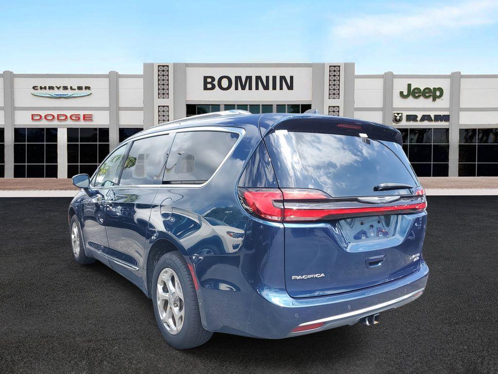 used 2021 Chrysler Pacifica car, priced at $18,490