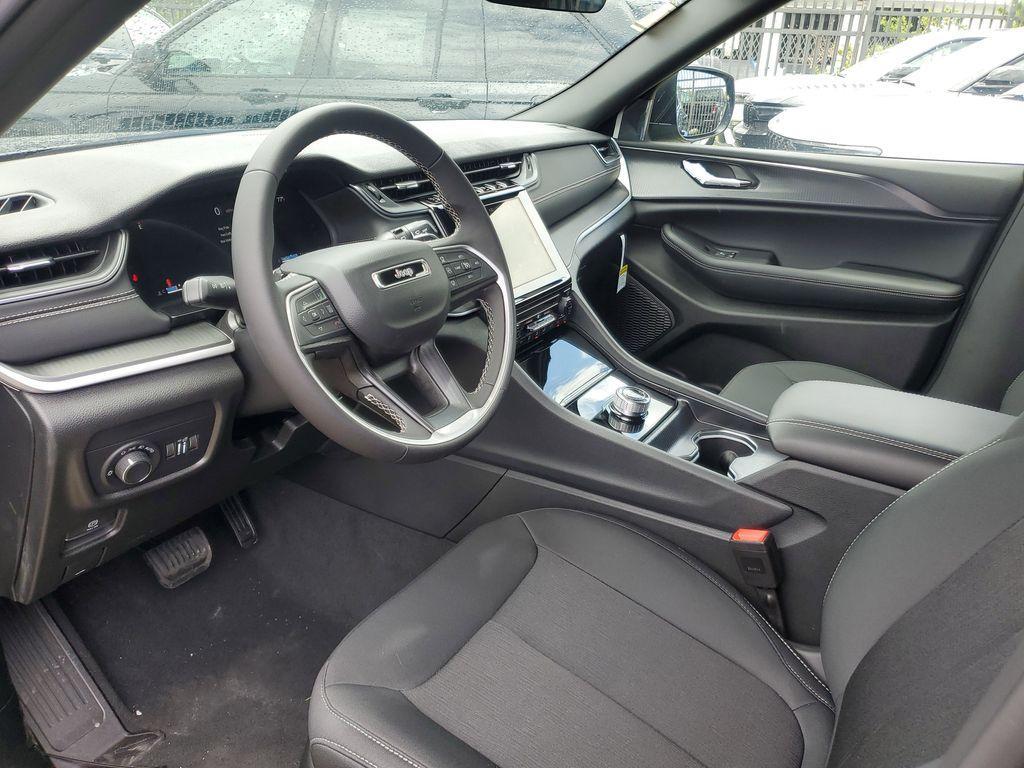 new 2025 Jeep Grand Cherokee L car, priced at $30,590