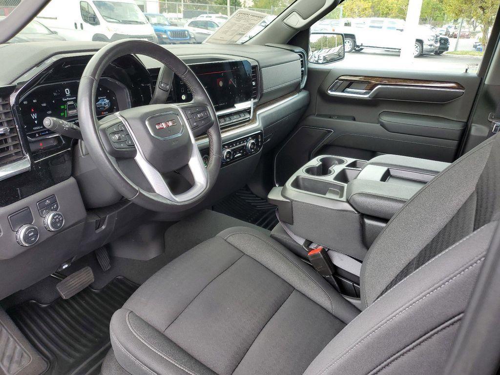 used 2022 GMC Sierra 1500 car, priced at $38,490