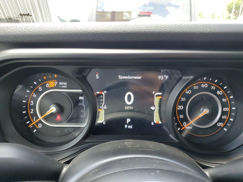 new 2025 Jeep Wrangler car, priced at $40,076