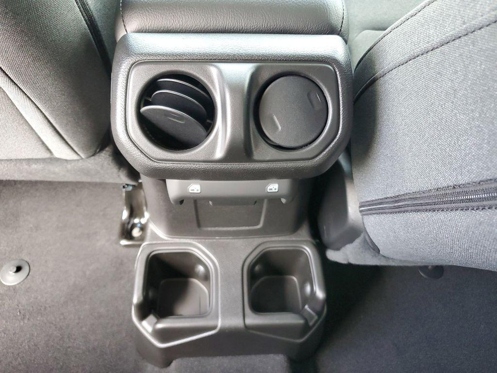 new 2025 Jeep Wrangler car, priced at $40,076
