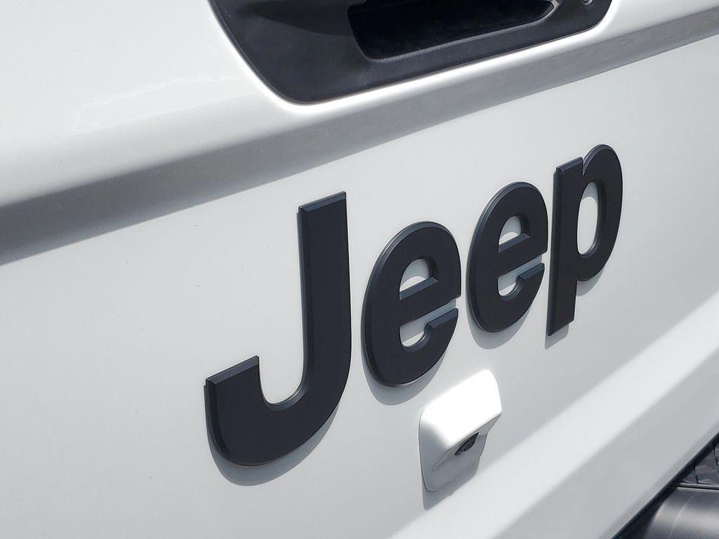 new 2025 Jeep Gladiator car, priced at $33,222