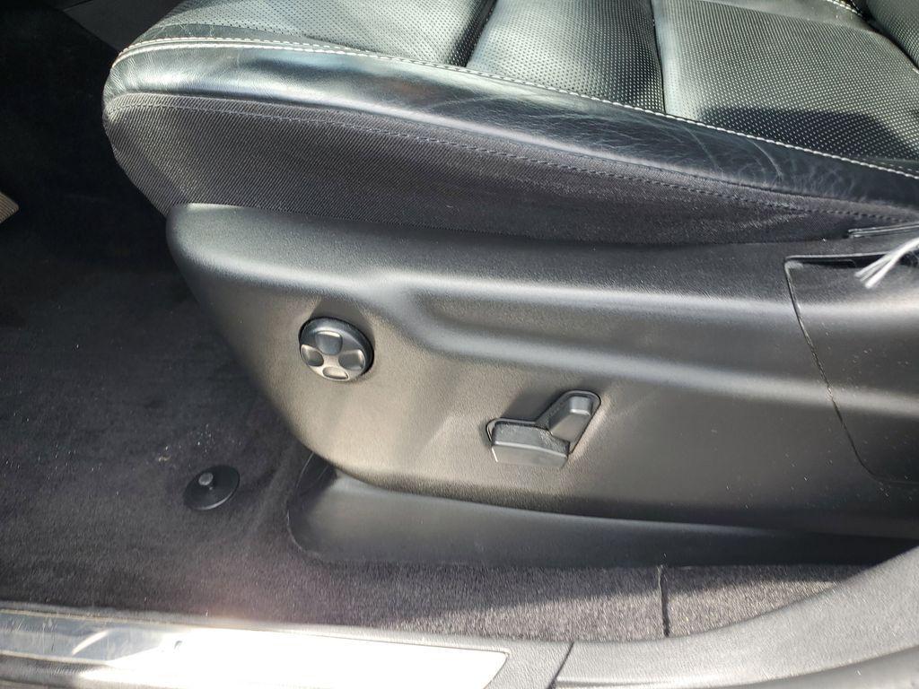 used 2021 Jeep Grand Cherokee car, priced at $19,990