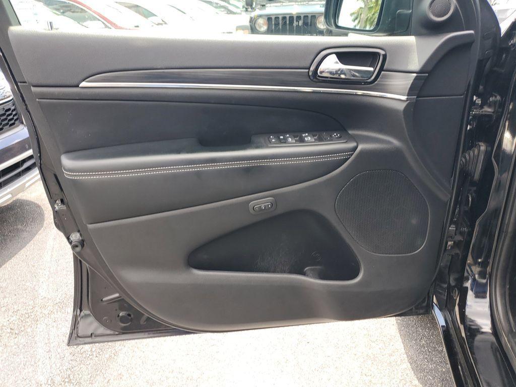 used 2021 Jeep Grand Cherokee car, priced at $19,990