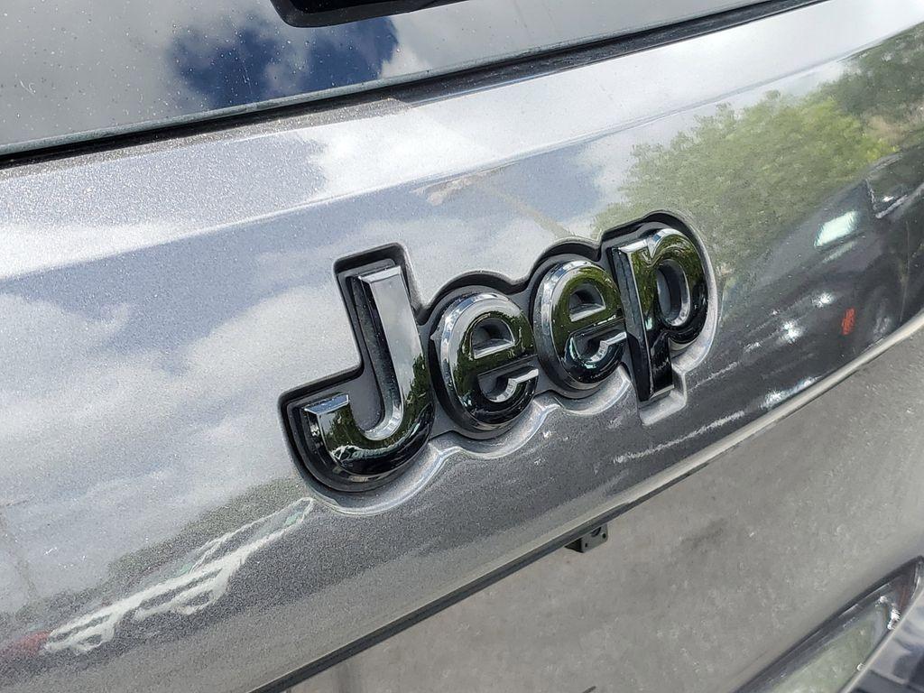used 2021 Jeep Grand Cherokee car, priced at $21,690