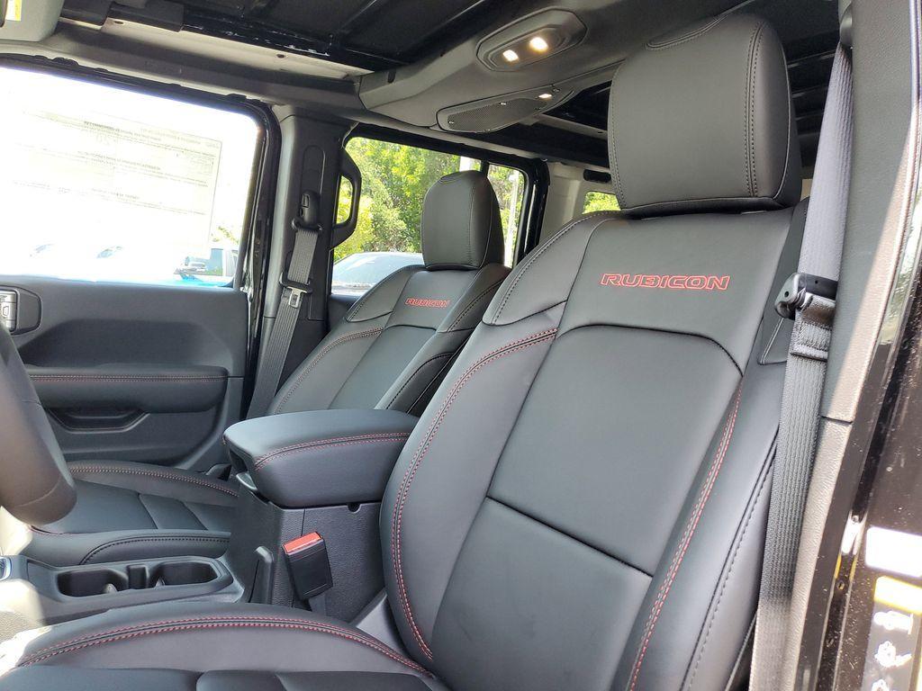 new 2025 Jeep Wrangler car, priced at $52,315