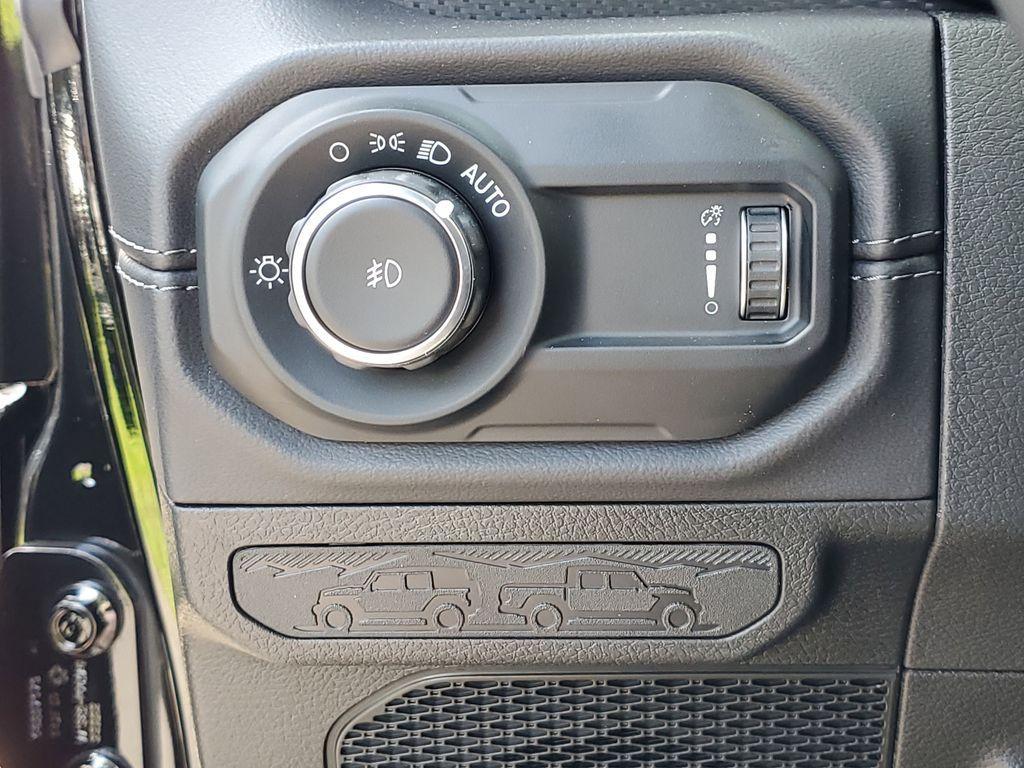 new 2025 Jeep Wrangler car, priced at $52,315