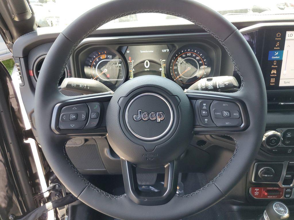new 2025 Jeep Wrangler car, priced at $52,315