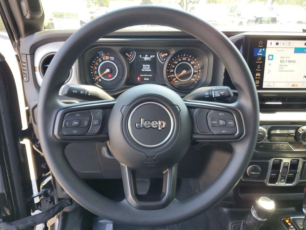 new 2025 Jeep Gladiator car, priced at $36,680
