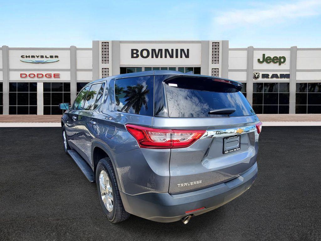 used 2021 Chevrolet Traverse car, priced at $18,490