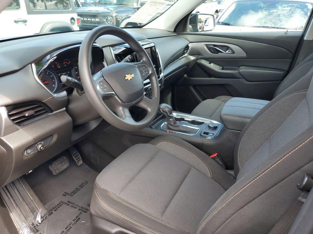 used 2021 Chevrolet Traverse car, priced at $19,990