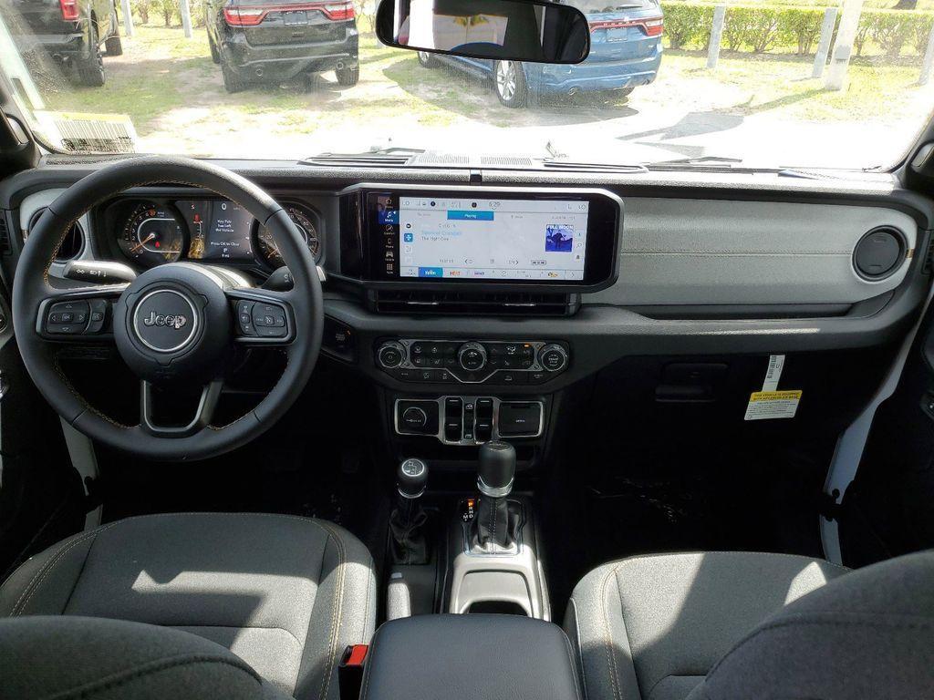 new 2025 Jeep Gladiator car, priced at $37,578