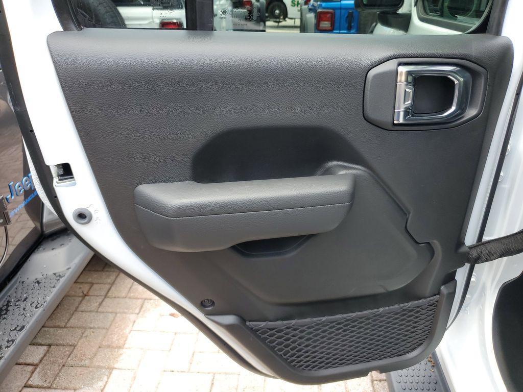 new 2025 Jeep Wrangler car, priced at $39,481