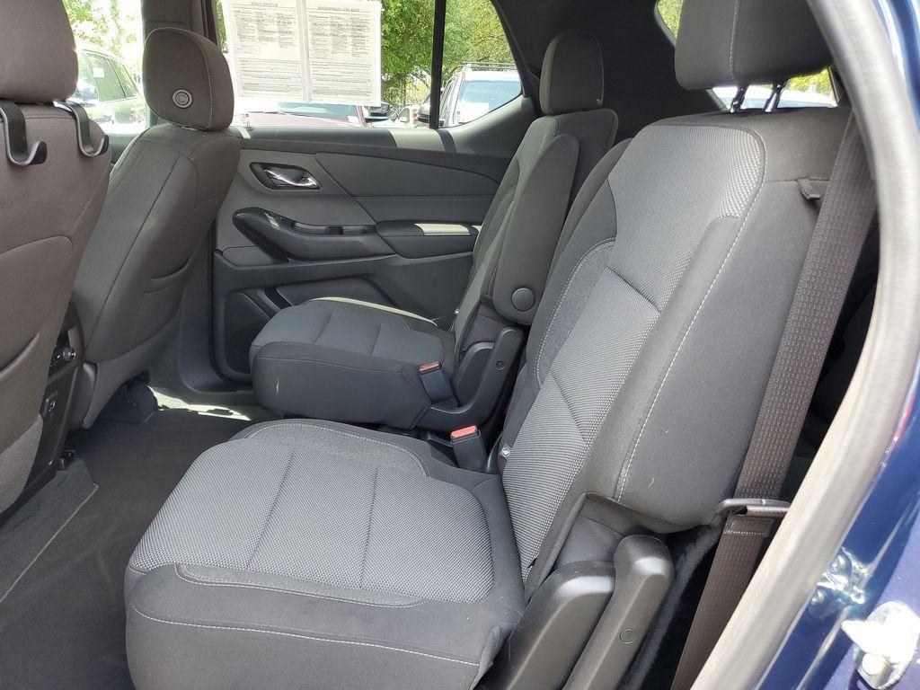 used 2022 Chevrolet Traverse car, priced at $24,490