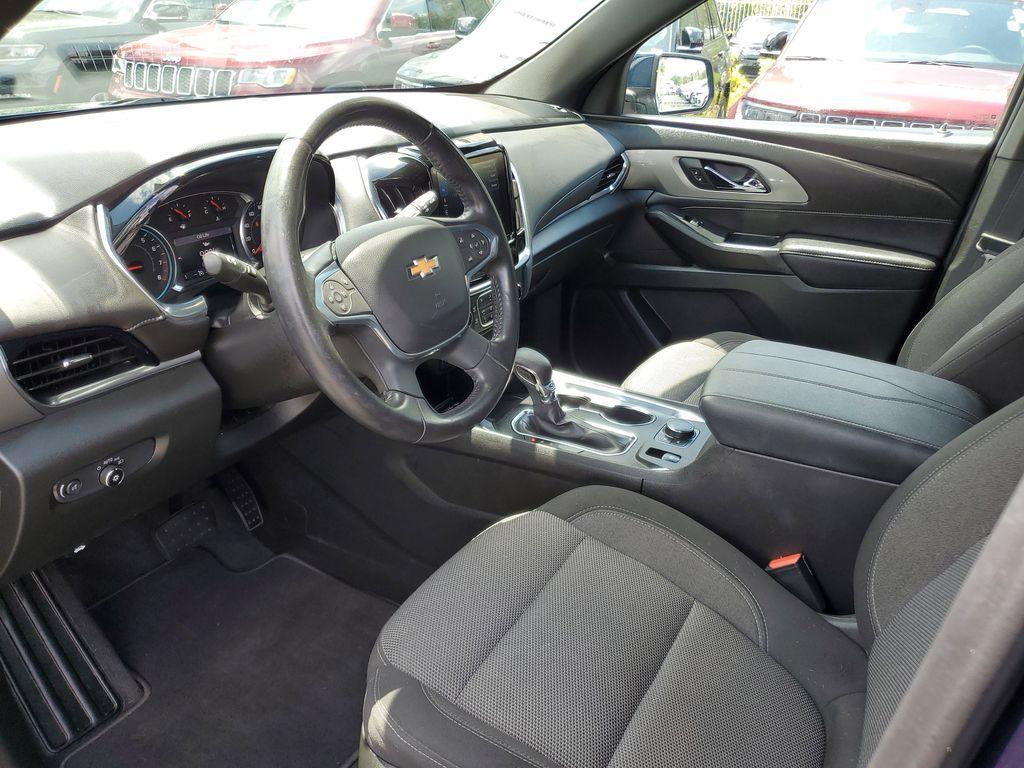 used 2022 Chevrolet Traverse car, priced at $24,490