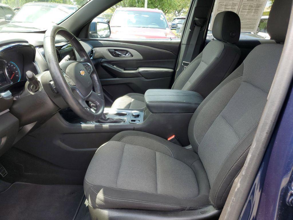 used 2022 Chevrolet Traverse car, priced at $24,490