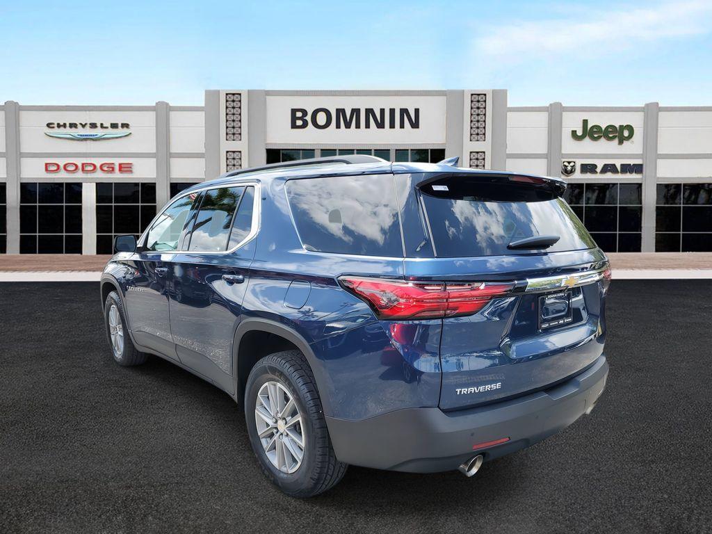 used 2022 Chevrolet Traverse car, priced at $23,490