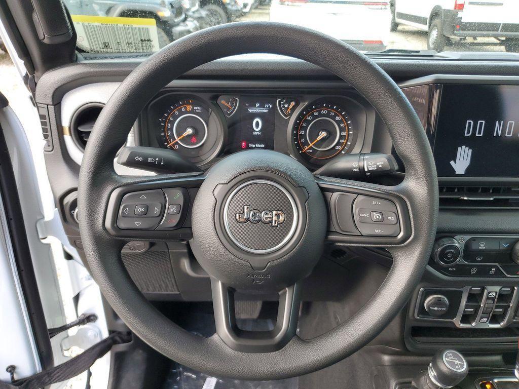 new 2025 Jeep Gladiator car, priced at $35,985