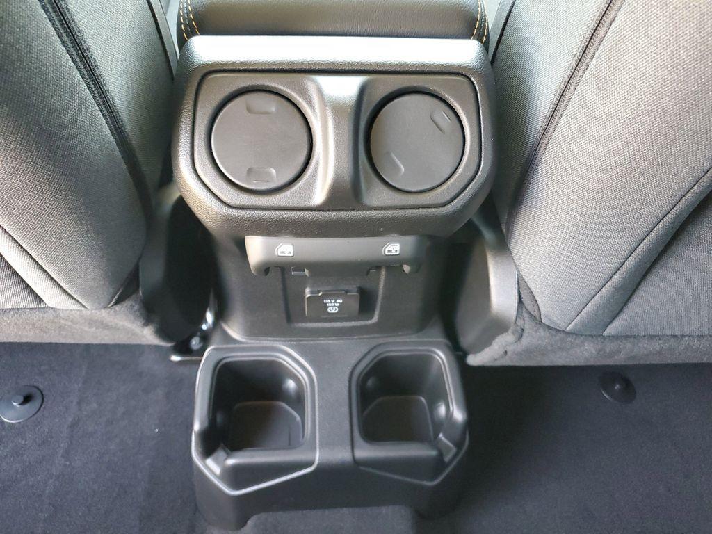 new 2025 Jeep Wrangler car, priced at $46,577