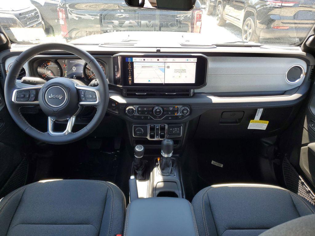 new 2025 Jeep Wrangler car, priced at $46,577