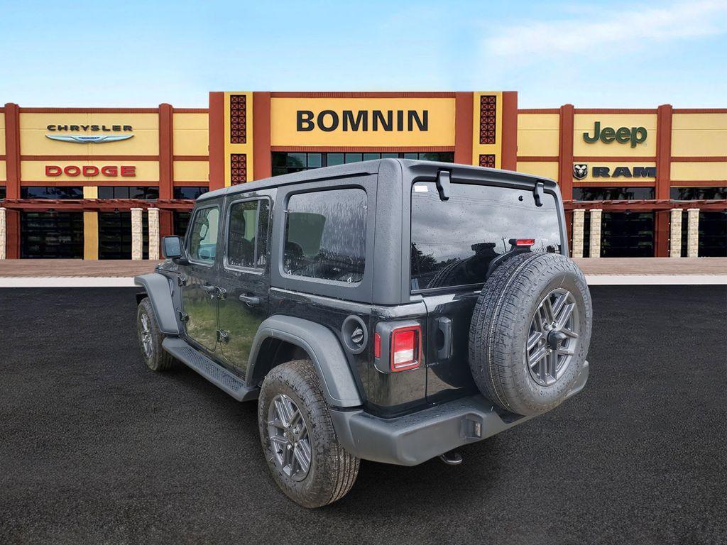 new 2025 Jeep Wrangler car, priced at $40,076