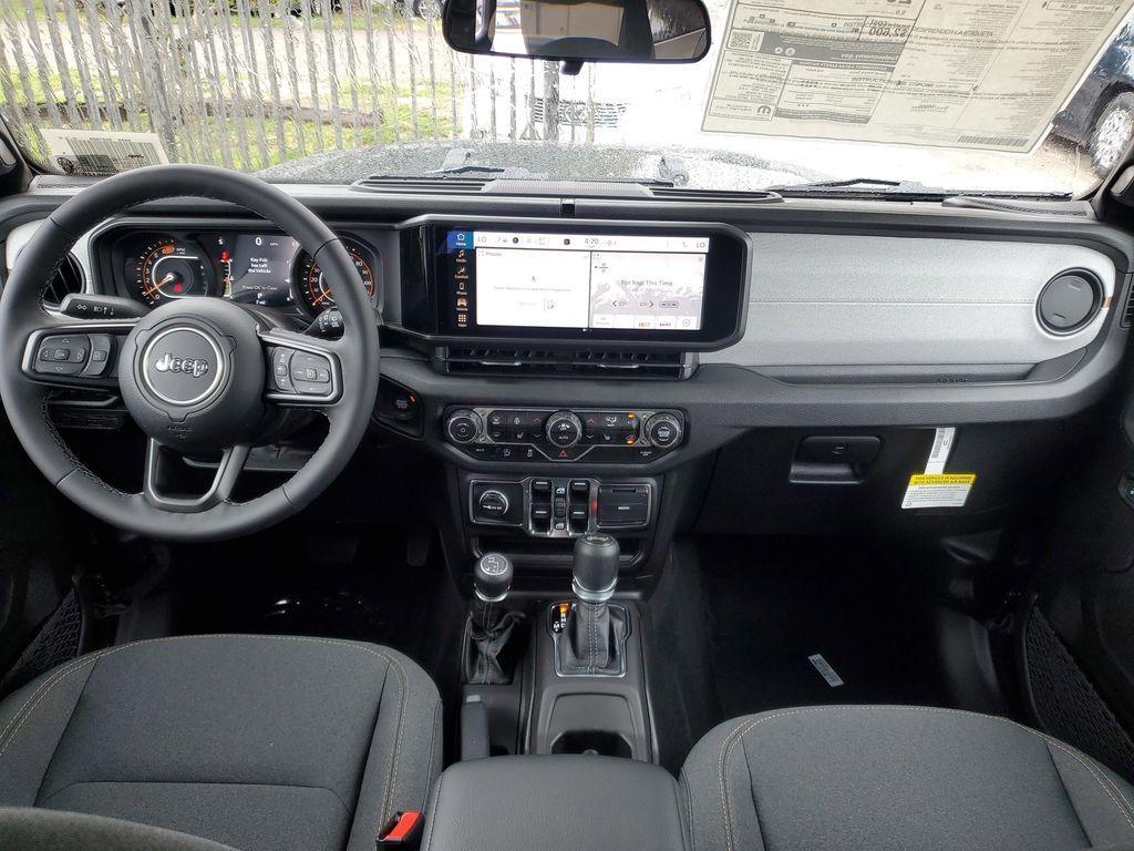 new 2025 Jeep Wrangler car, priced at $40,076