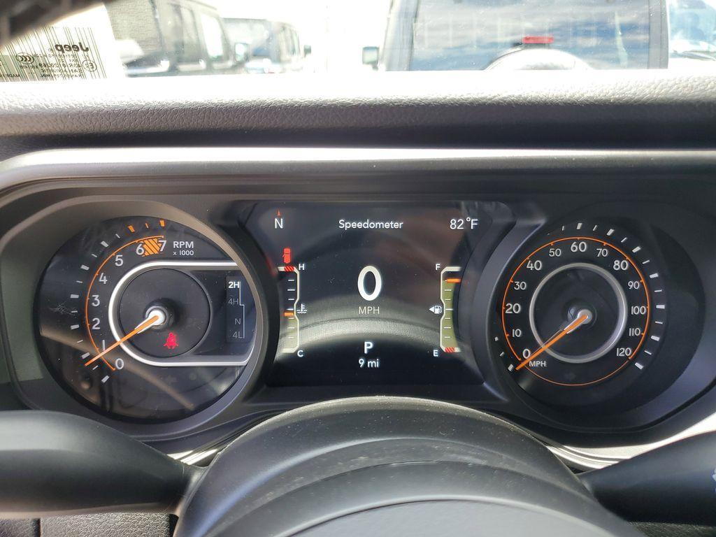 new 2025 Jeep Wrangler car, priced at $41,671