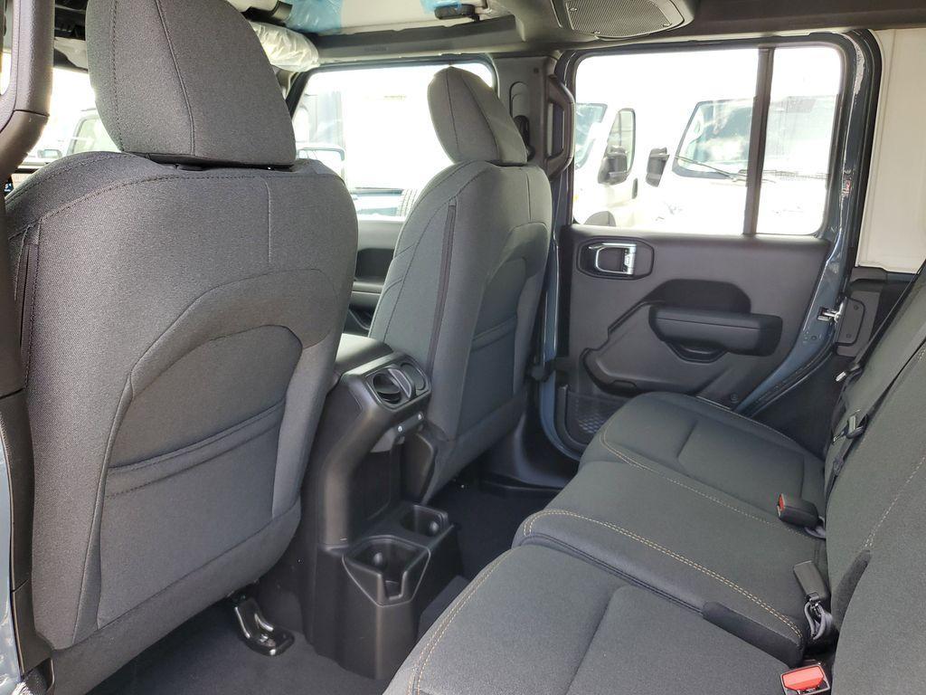 new 2025 Jeep Wrangler car, priced at $41,671