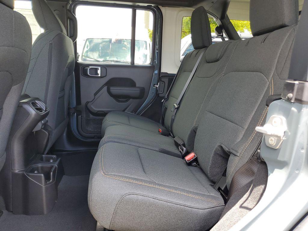 new 2025 Jeep Wrangler car, priced at $41,671