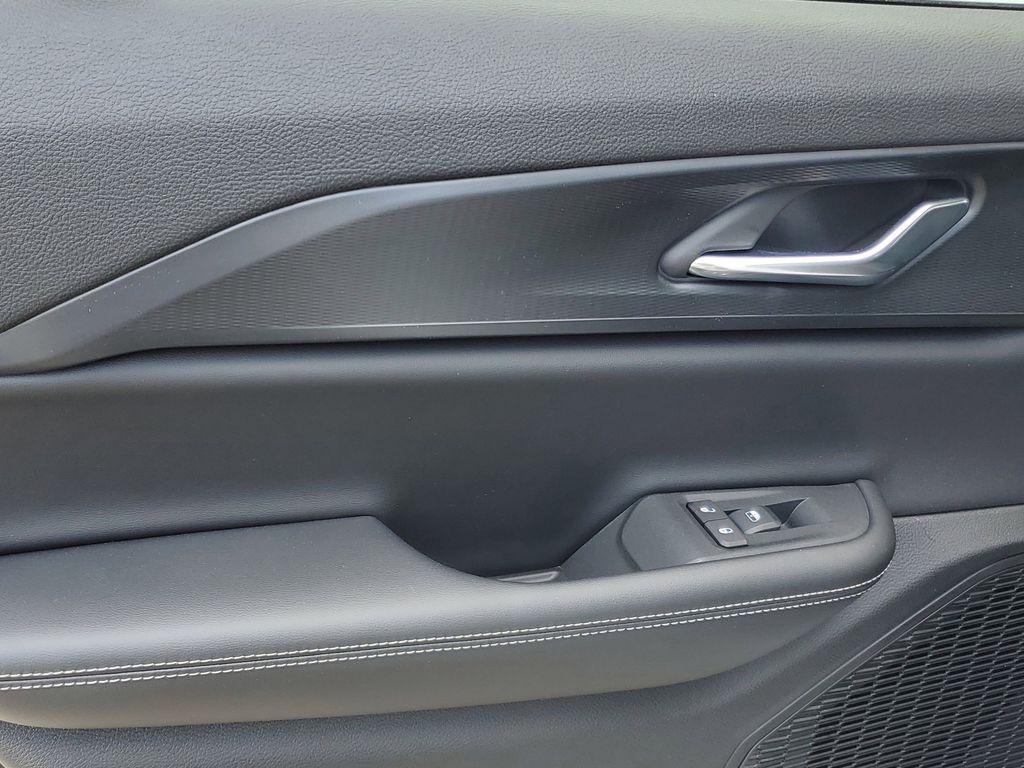 new 2025 Jeep Grand Cherokee car, priced at $33,529