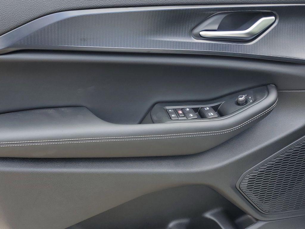 new 2025 Jeep Grand Cherokee car, priced at $33,529
