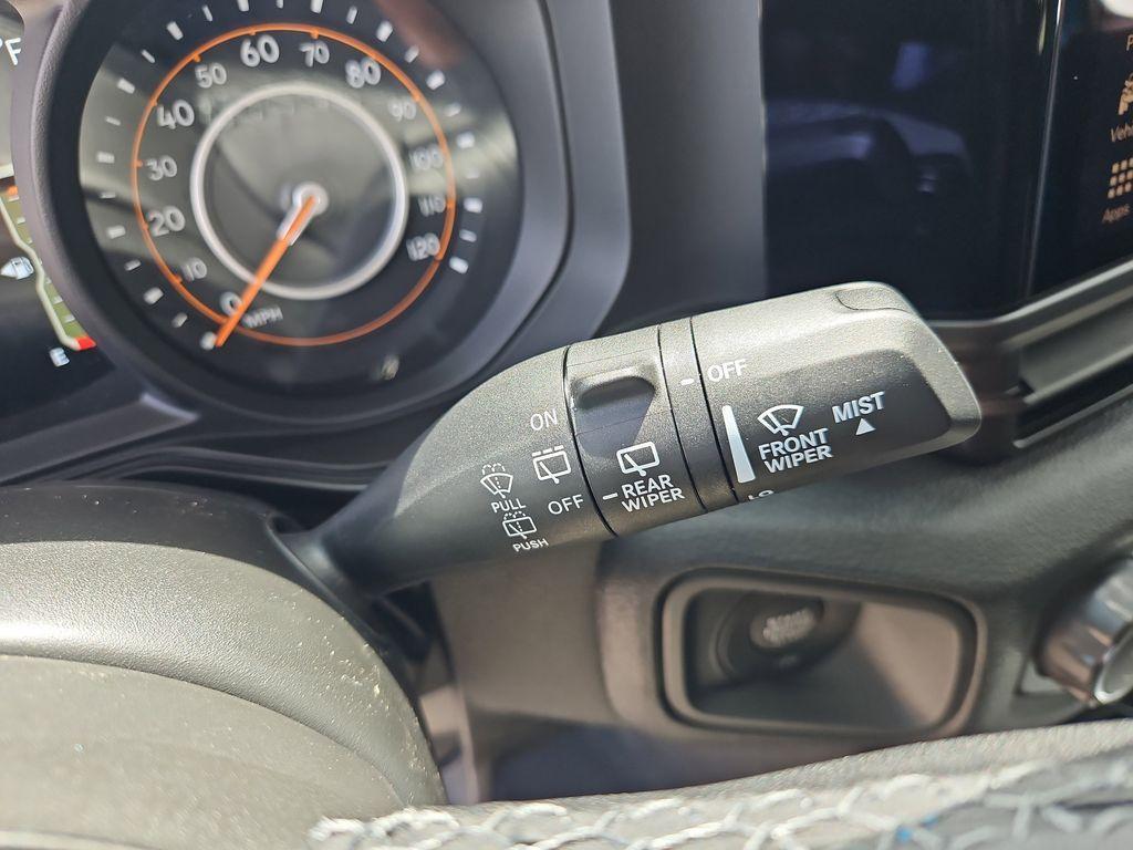 new 2025 Jeep Wrangler car, priced at $40,076