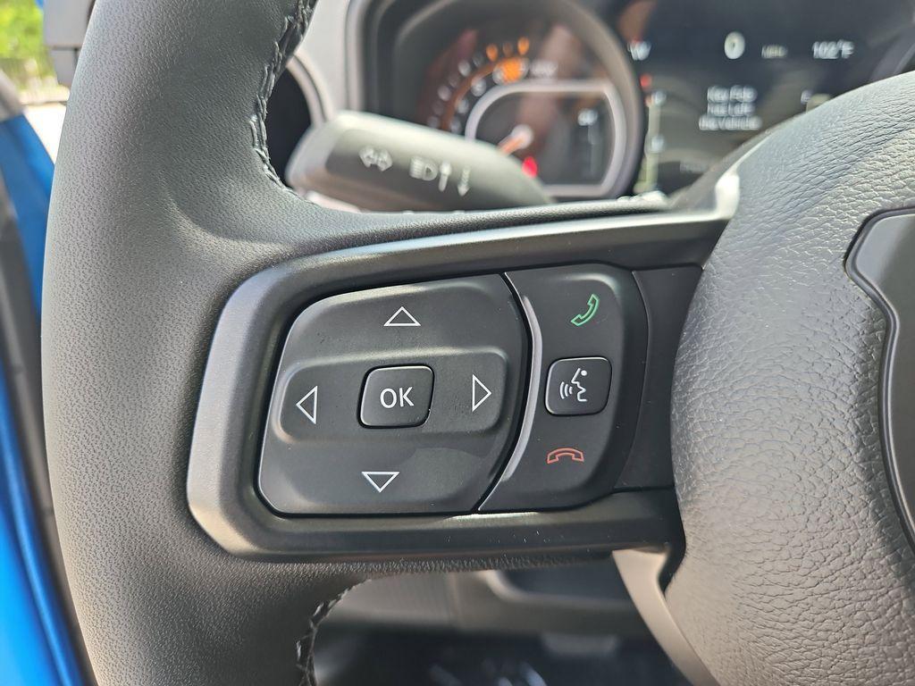 new 2025 Jeep Wrangler car, priced at $40,076
