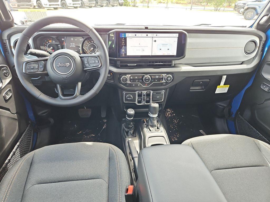 new 2025 Jeep Wrangler car, priced at $40,076