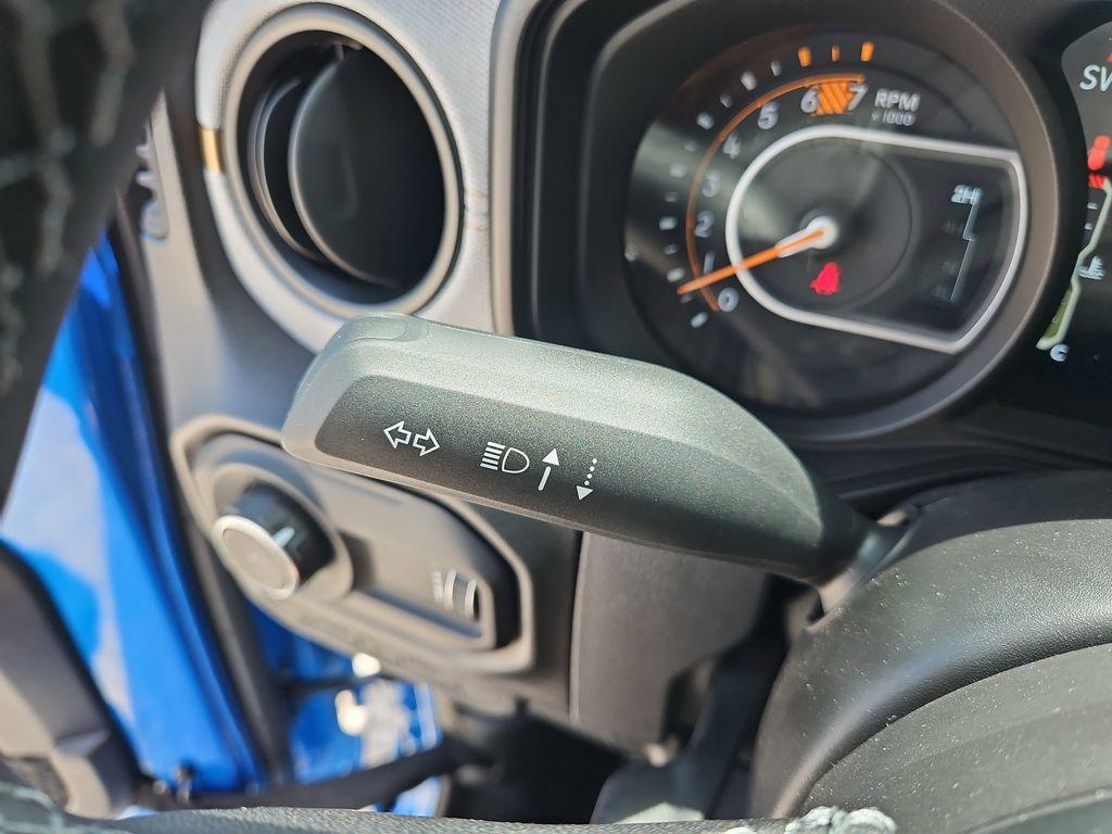 new 2025 Jeep Wrangler car, priced at $40,076
