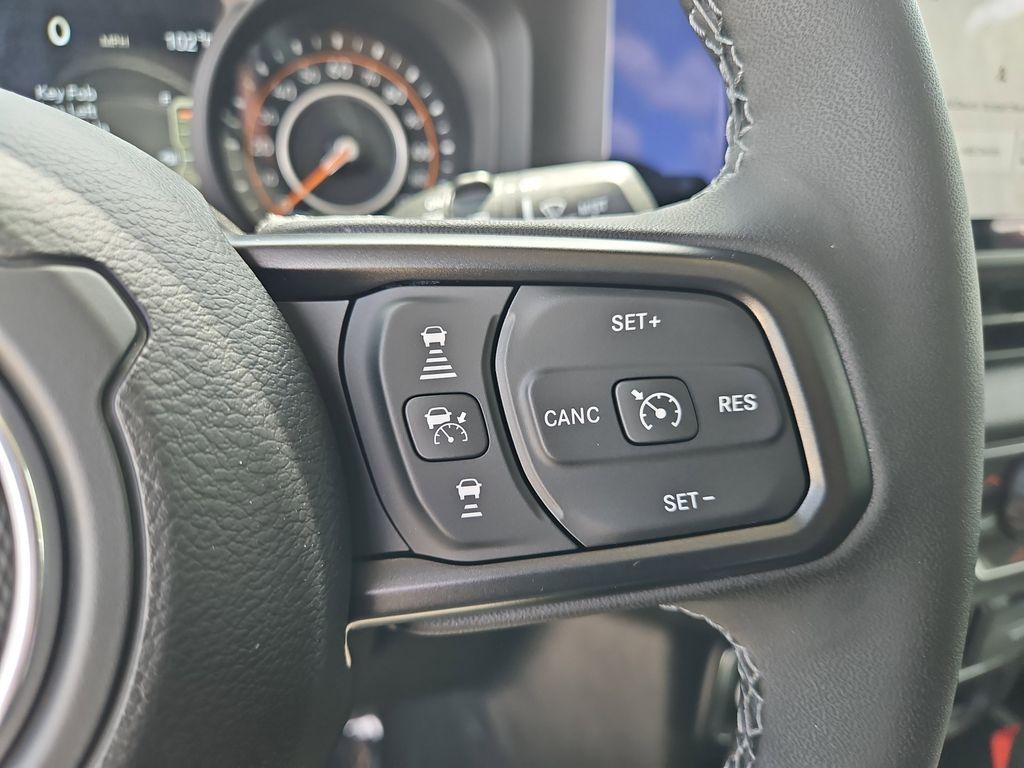 new 2025 Jeep Wrangler car, priced at $40,076