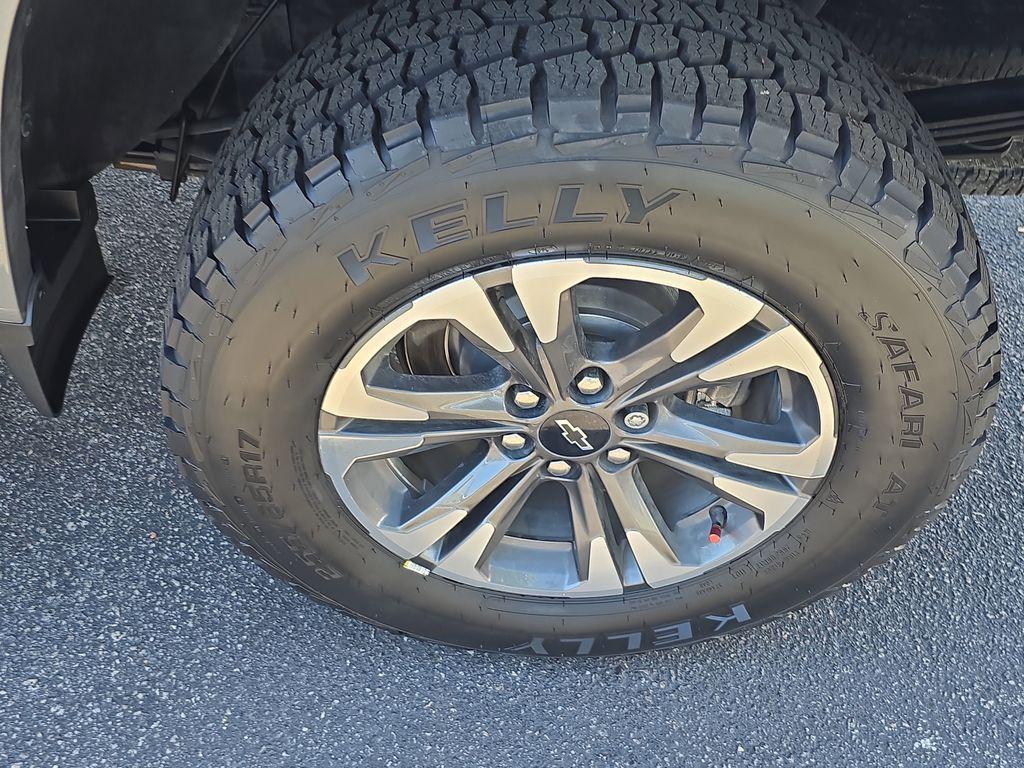 used 2022 Chevrolet Colorado car, priced at $25,990