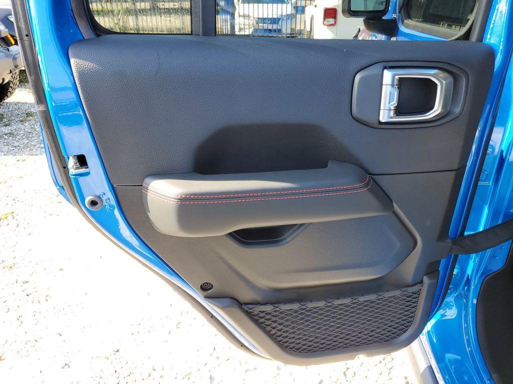 new 2025 Jeep Wrangler car, priced at $55,995