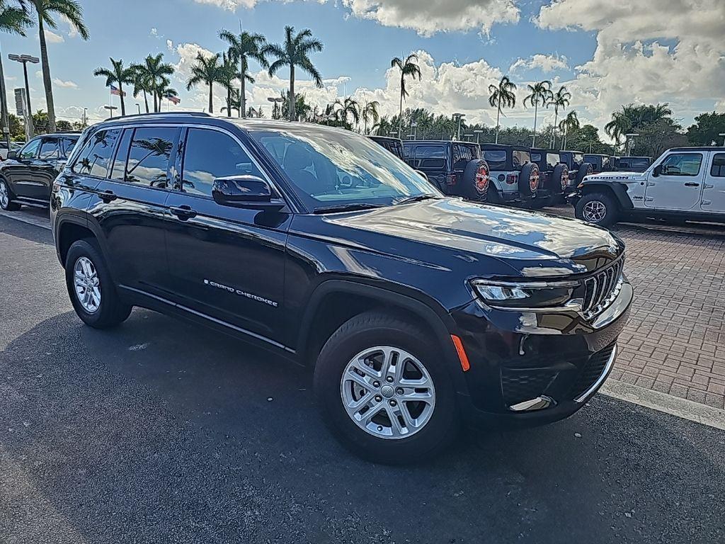 used 2024 Jeep Grand Cherokee car, priced at $29,990