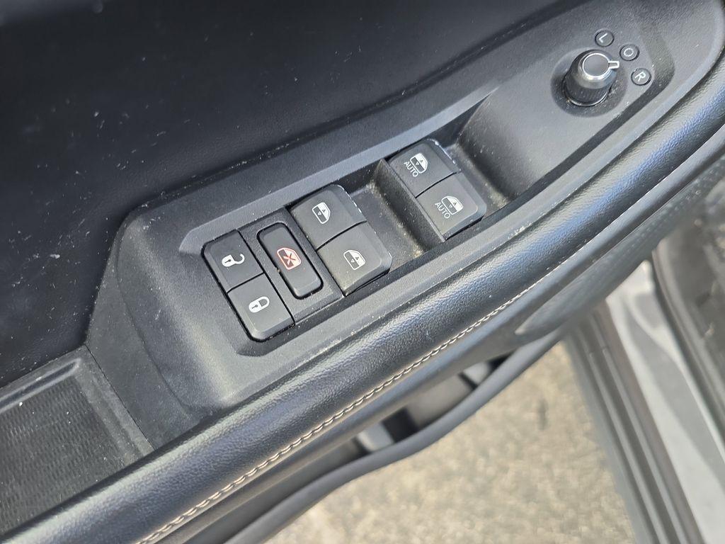 used 2022 Jeep Grand Cherokee car, priced at $28,490
