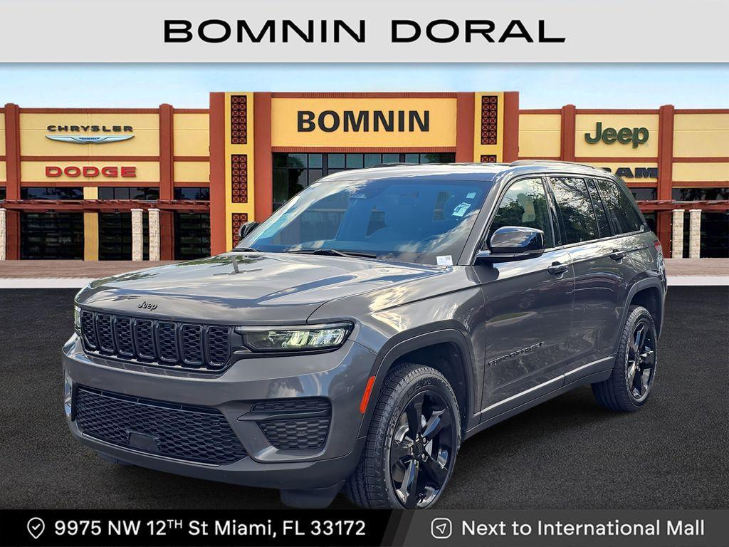used 2022 Jeep Grand Cherokee car, priced at $28,490