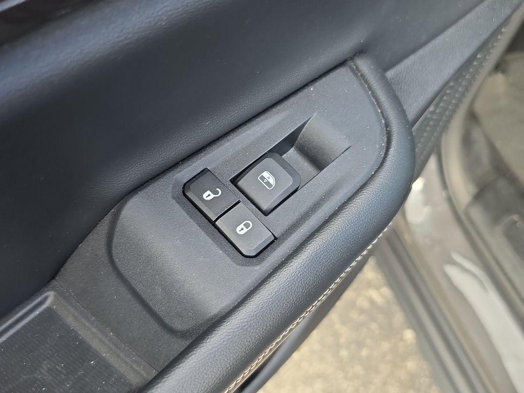 used 2022 Jeep Grand Cherokee car, priced at $28,490