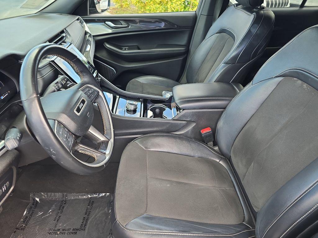 used 2022 Jeep Grand Cherokee car, priced at $28,490